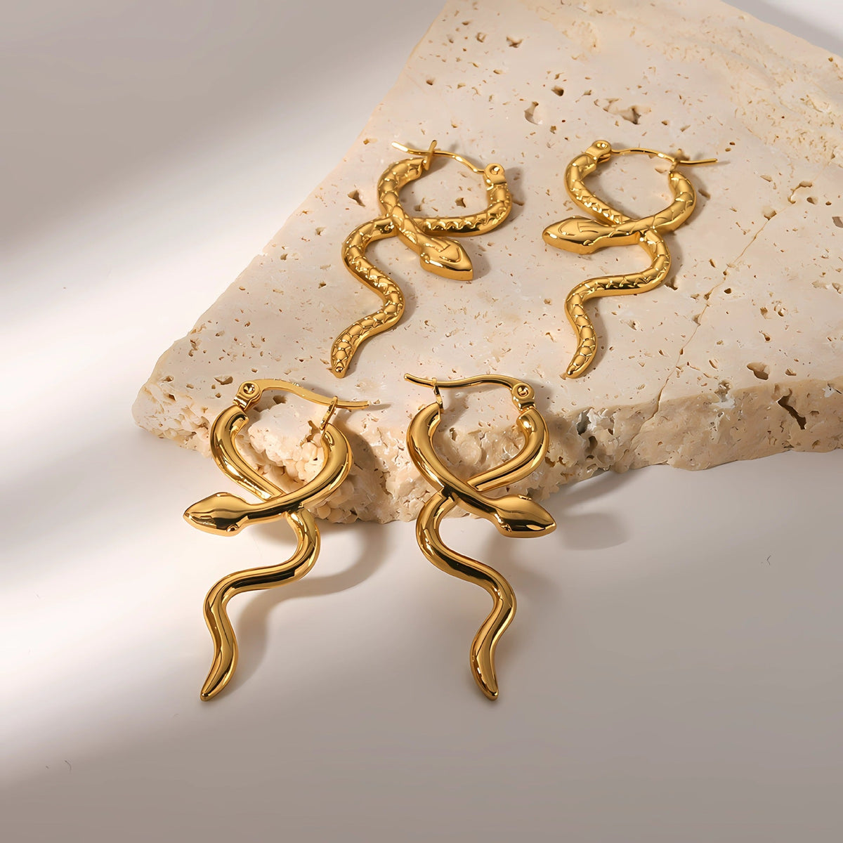 Serpentine Titanium Steel Ear Clip