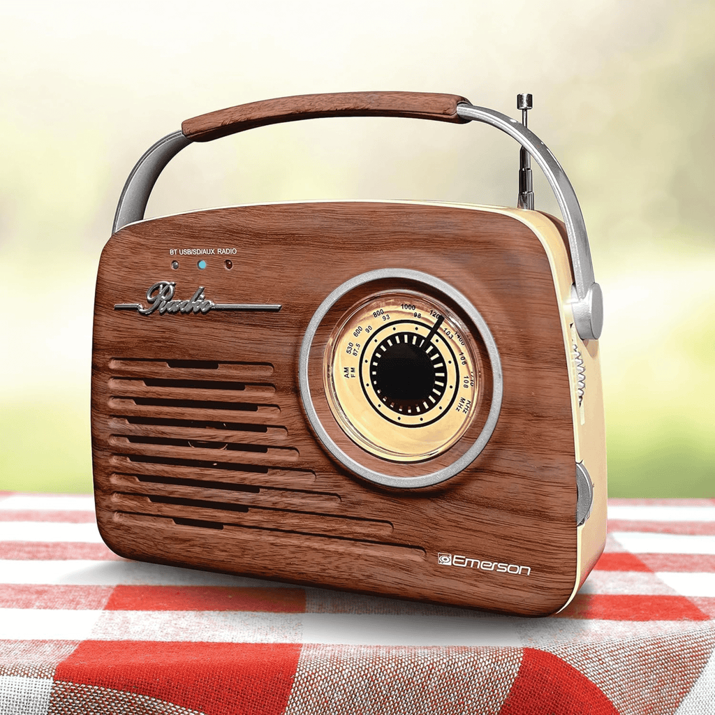 Emerson Portable Retro Radio with Built-In Rechargeable Battery and Memory Set