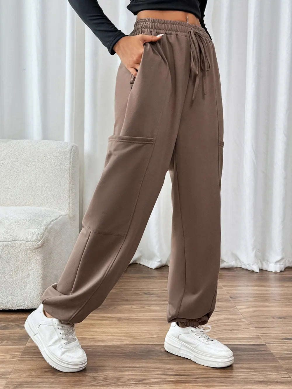 Tied Joggers with Pockets