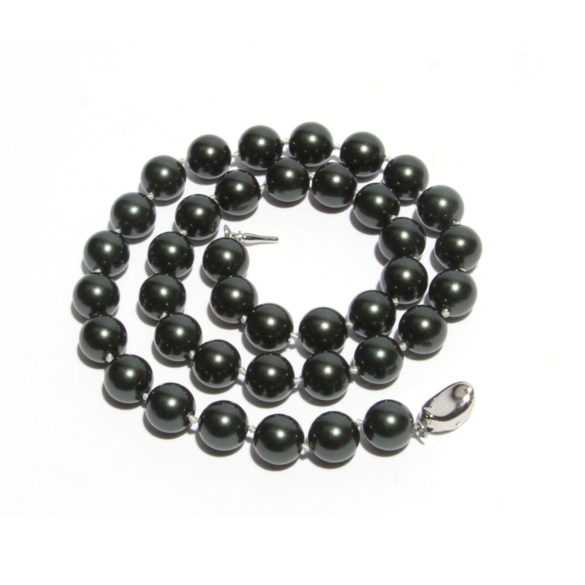 Round Sea Shell Pearl Necklace