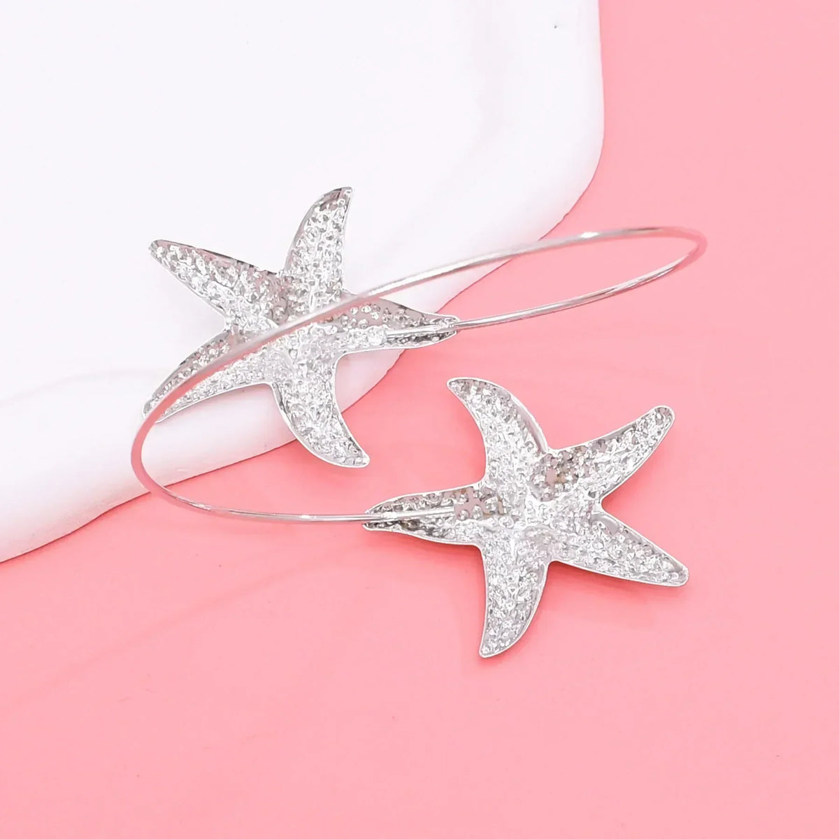 New Fashion Golden Alloy 2 Starfish Arm Bracelet for Women  Summer Beach \Dance Party Cuff Bracelets Jewlery Accessories Gifts