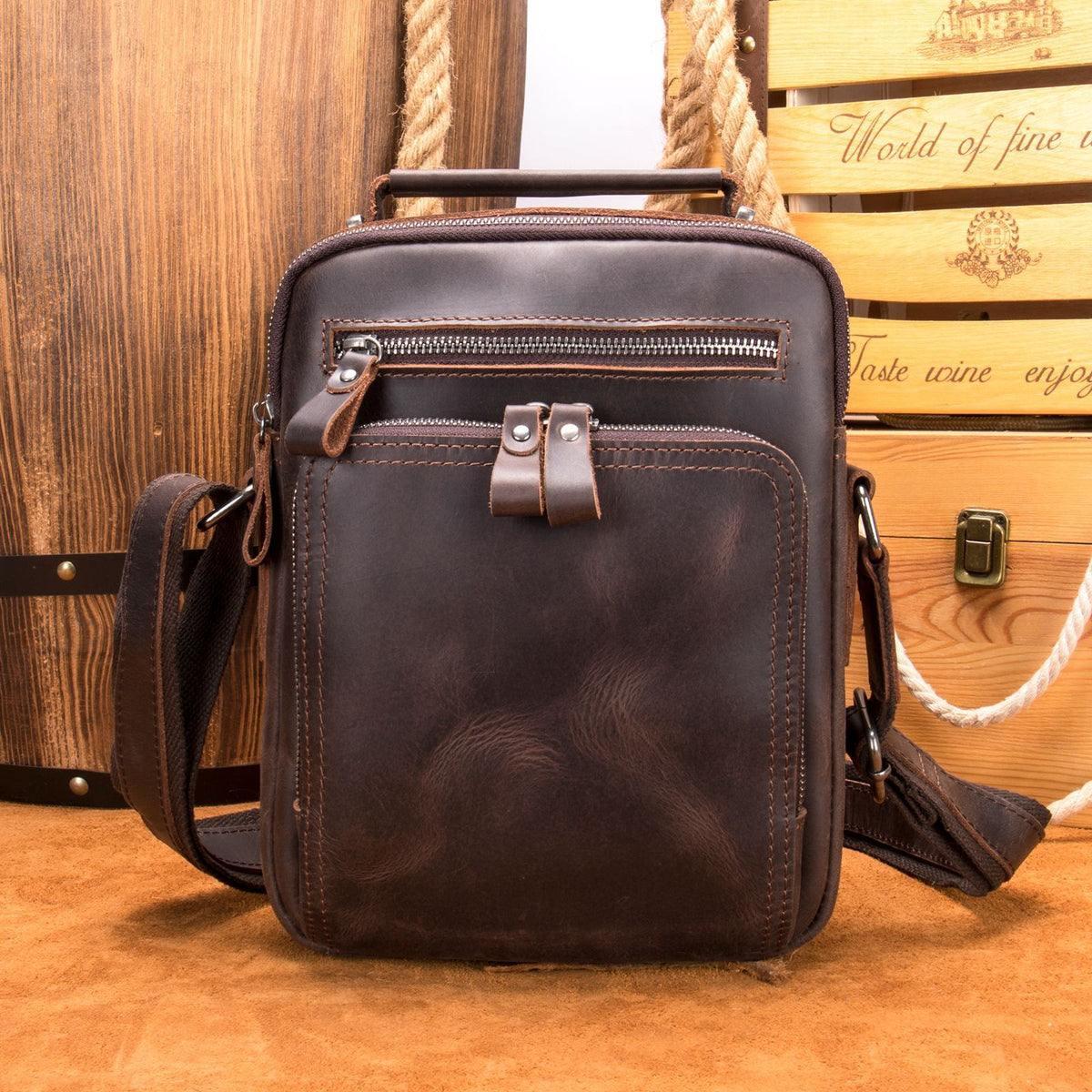 Large-capacity Leather Retro Messenger Bag