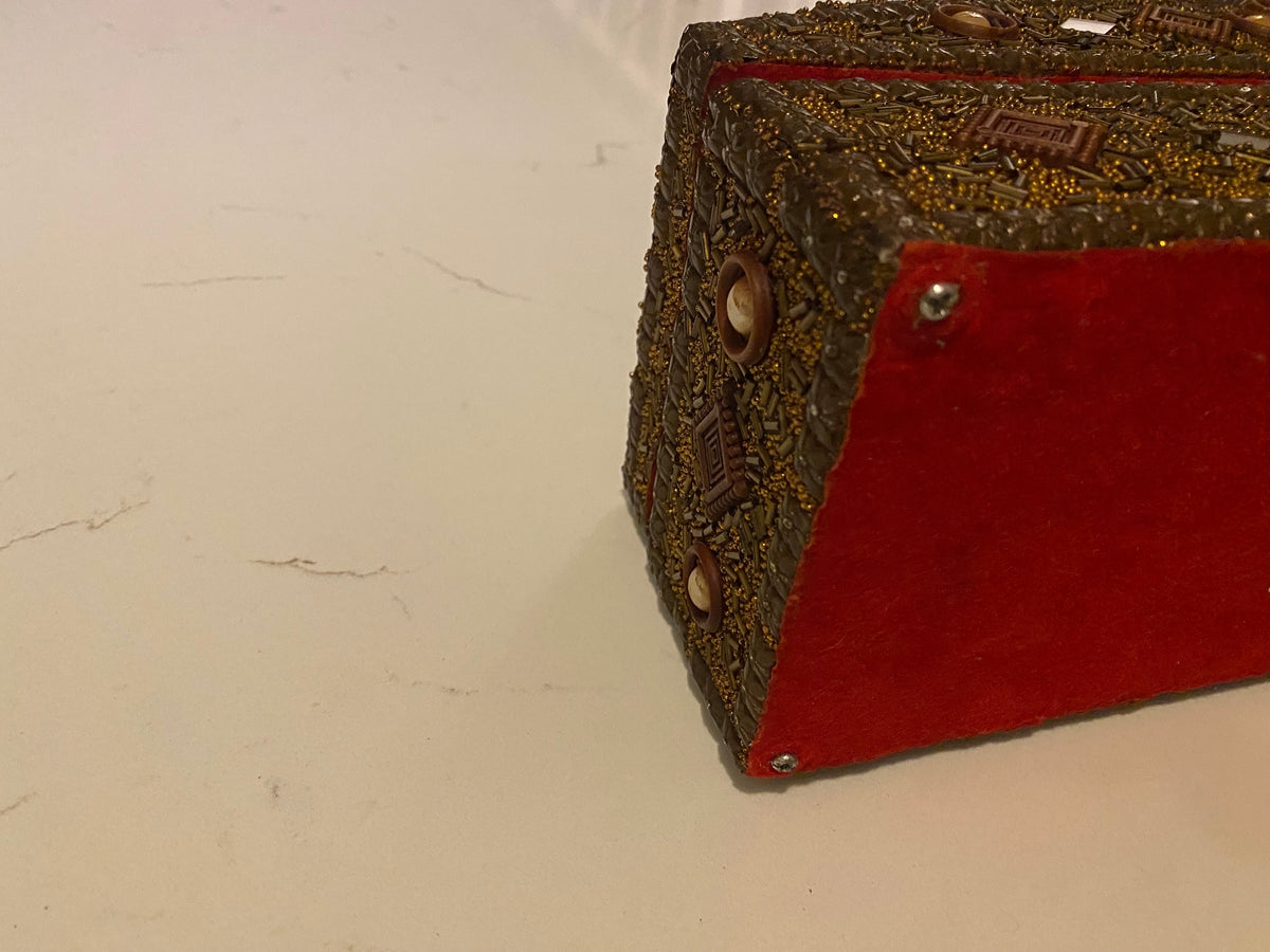 VINTAGE HANDMADE CLASSIC JEWELRY CHEST