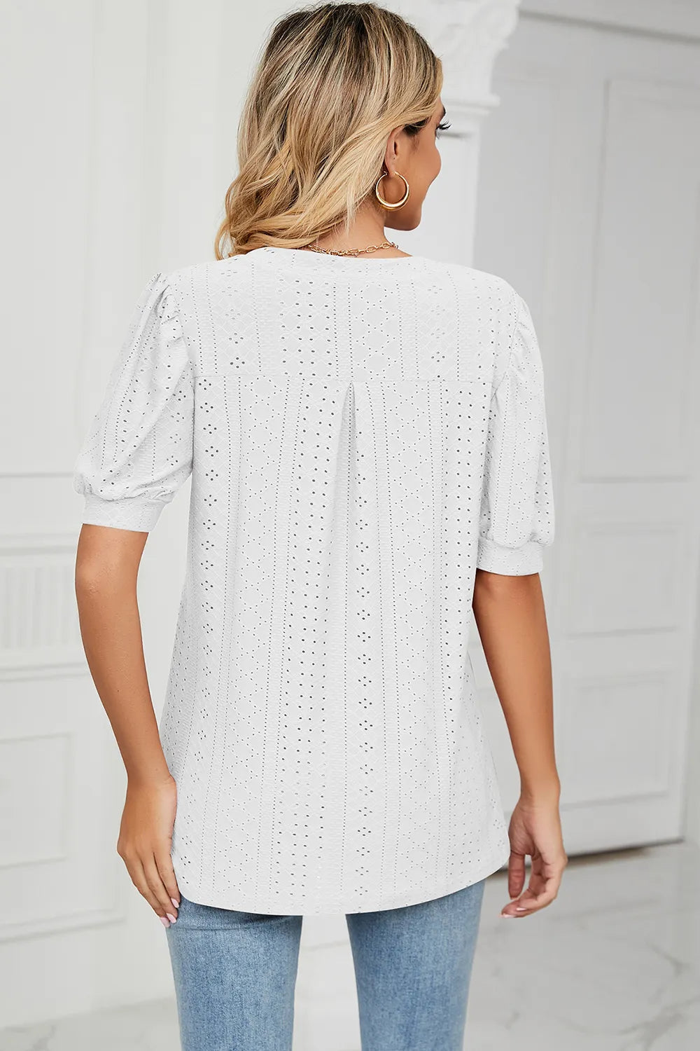Casual V-neck solid color hollow bubble sleeve loose T-shirt top for women