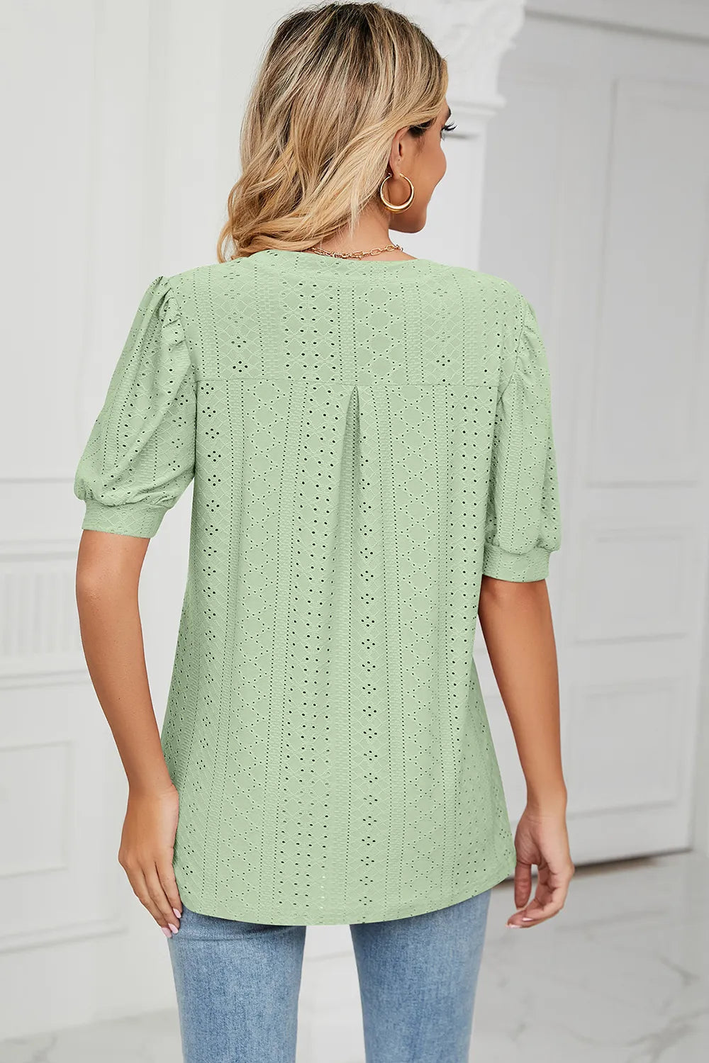 Casual V-neck solid color hollow bubble sleeve loose T-shirt top for women