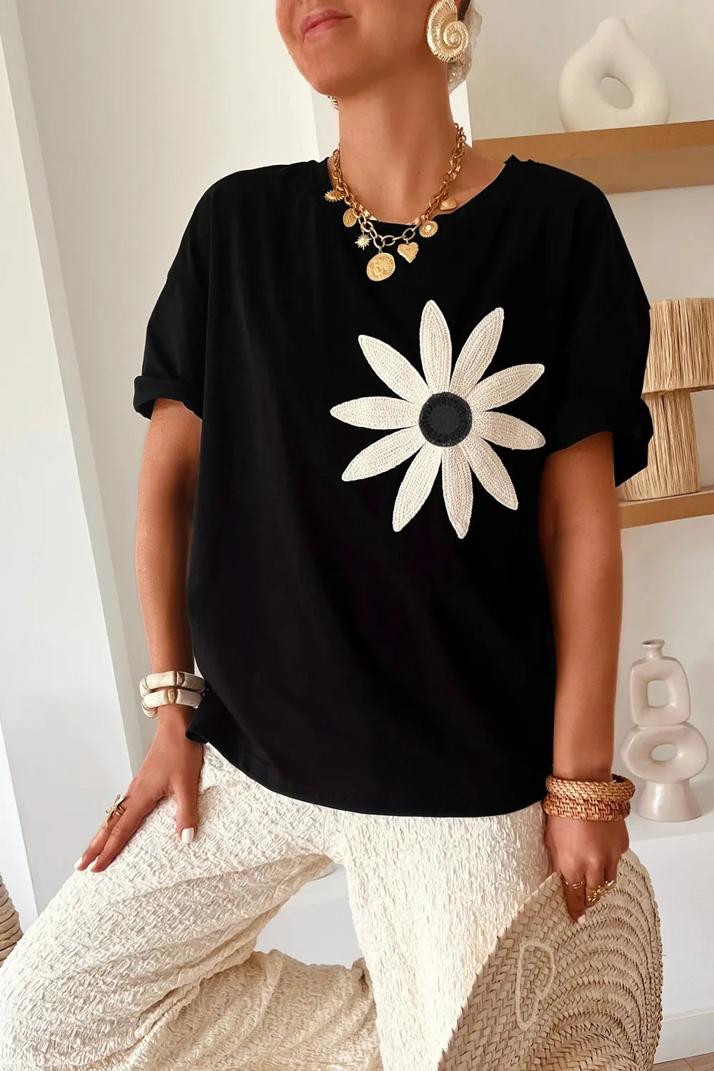 Casual Daisy Patch Round Neck T-Shirt