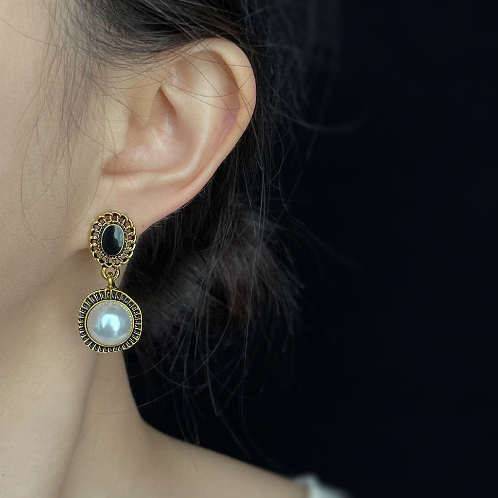 Medieval Black Gold Distressed Pearl Earrings(MAC199)